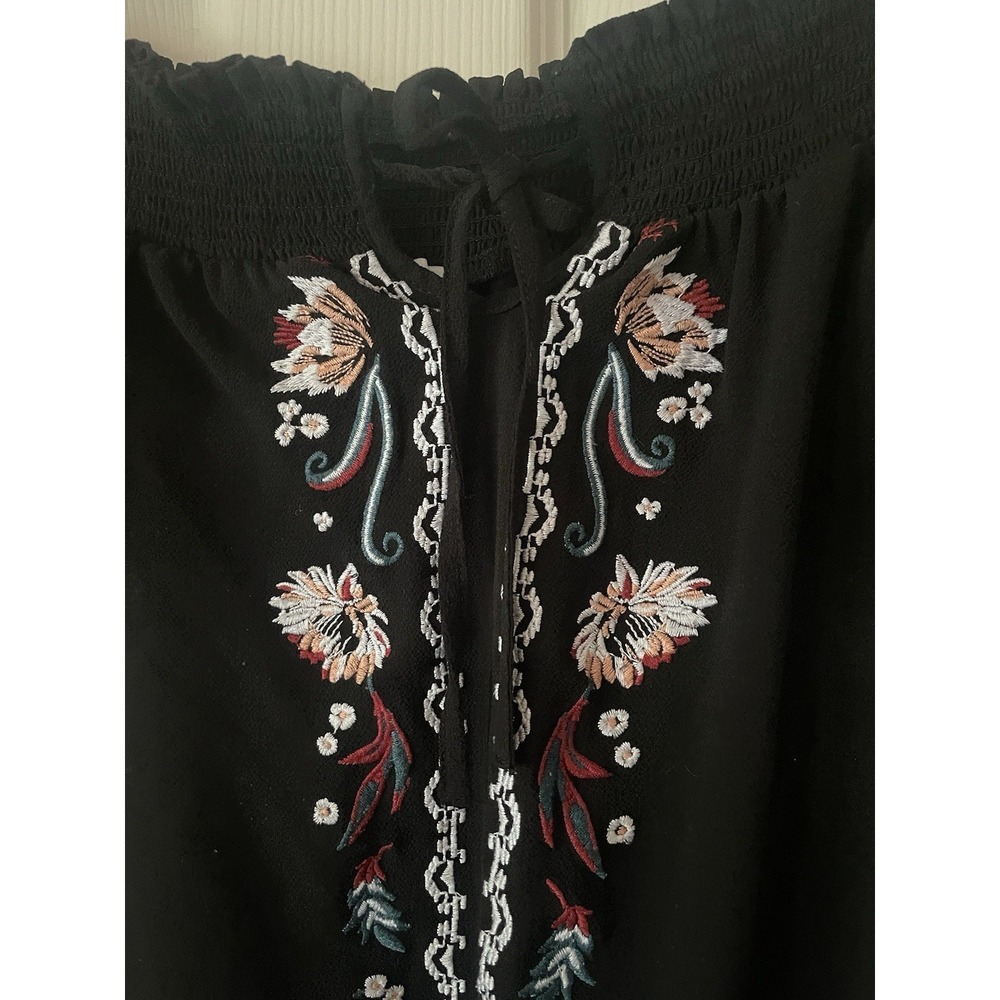 Love Fire XS Black Off Shoulder Embroidered Boho Mini Dress Floral Ruffle Hem - Picture 7 of 8